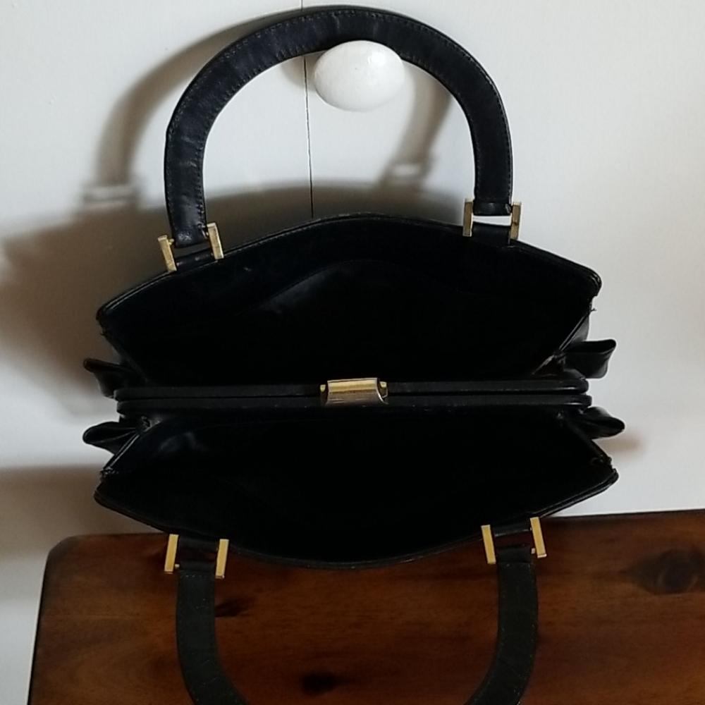Lord & Taylor Satchel Leather Handbag Vintage - Picture 5 of 8
